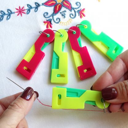 NeedlePro Accesoriu de cusut 1+1 GRATIS